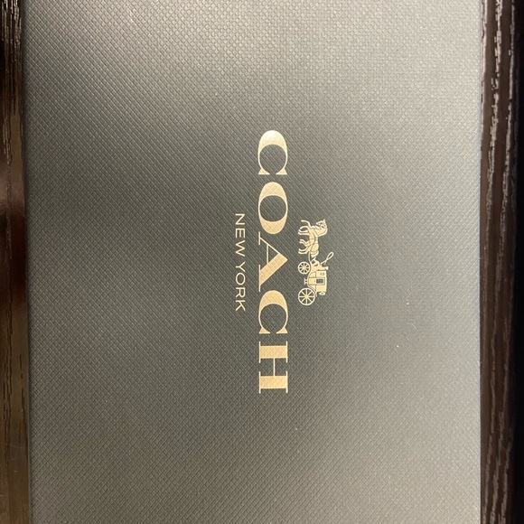 Gold Coach wristlet - Picture 2 of 3